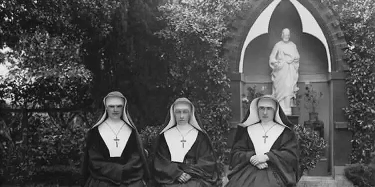 /images/tich/nuns_from_convent_of_the_holy_faith_Ireland_327.webp